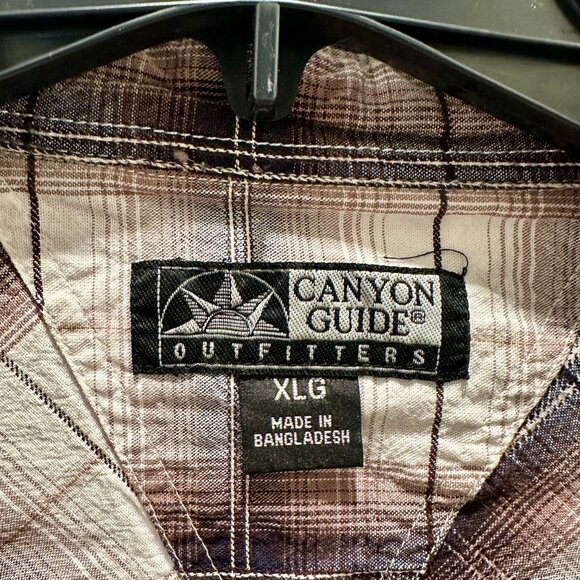 Canyon Guide Outfitter's XL Button Down - Picture 2 of 5